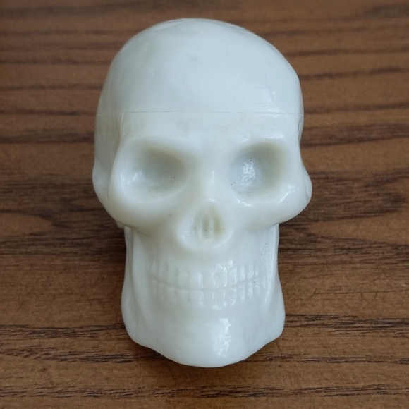 Skull Glow in The Dark Maracka Hand Shaker Music Maker - Picture 5 of 17